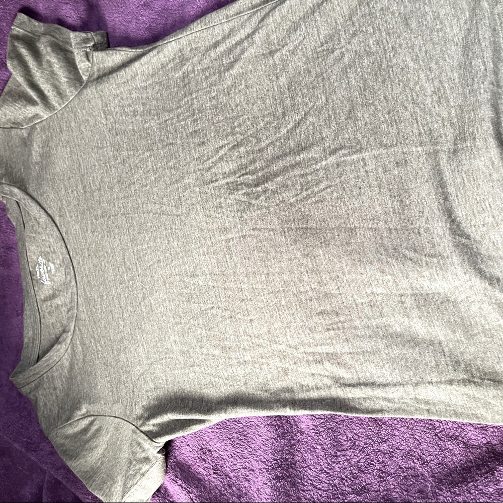 Rue21 Comfy chill stretchy Med. Favorite T. Gently used.